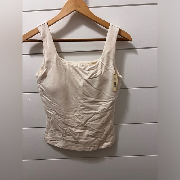 Top - Picture 5 of 6